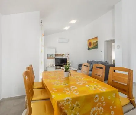 Apartman Antonio Cizici Exterior photo