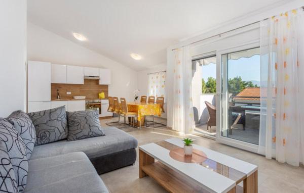 Antonio Apartment Cizici
